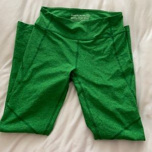 Outdoor voices limited edition green legging